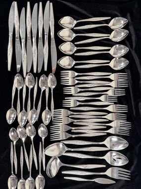 Community Stainless By Oneida Silversmiths 54 pc Vintage 1970’s 8 sets Woodmere